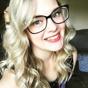 Meet your Posher, Dana